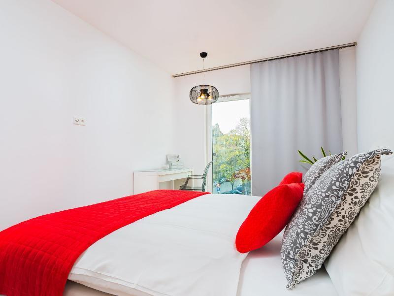 Apartamenty Design Centrum-Garbary Street พอซนาน ภายนอก รูปภาพ