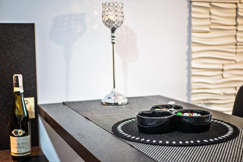 Apartamenty Design Centrum-Garbary Street พอซนาน ภายนอก รูปภาพ