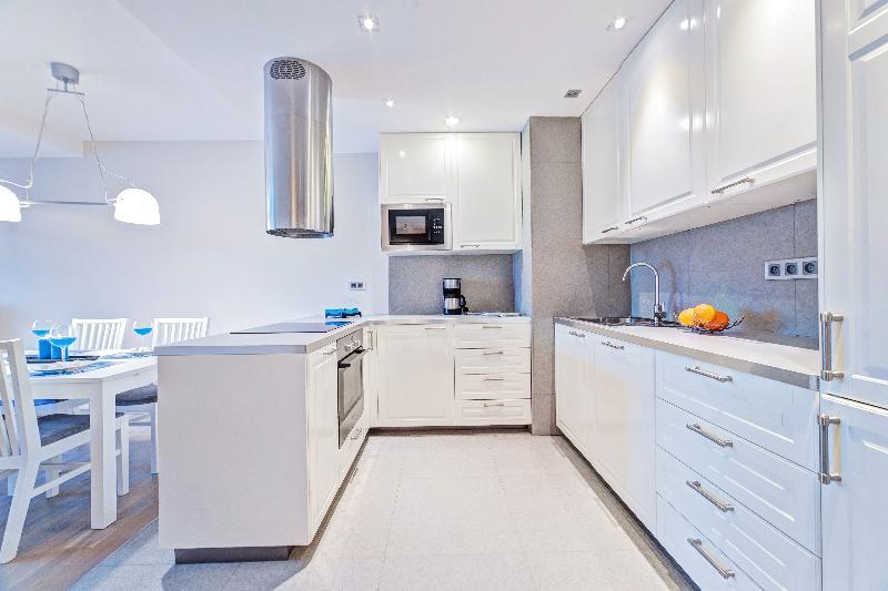 Apartamenty Design Centrum-Garbary Street พอซนาน ภายนอก รูปภาพ