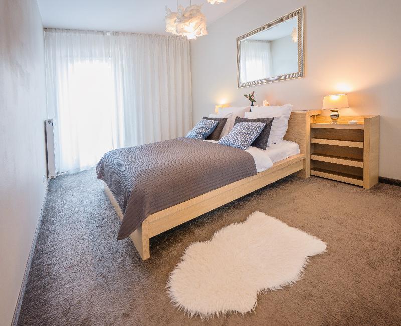 Apartamenty Design Centrum-Garbary Street พอซนาน ภายนอก รูปภาพ